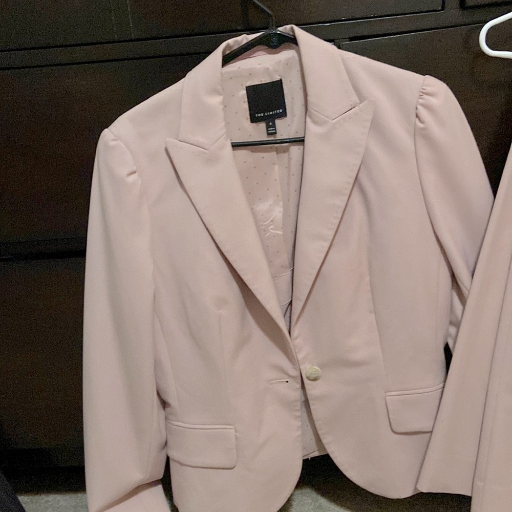 The Limited Blush business set